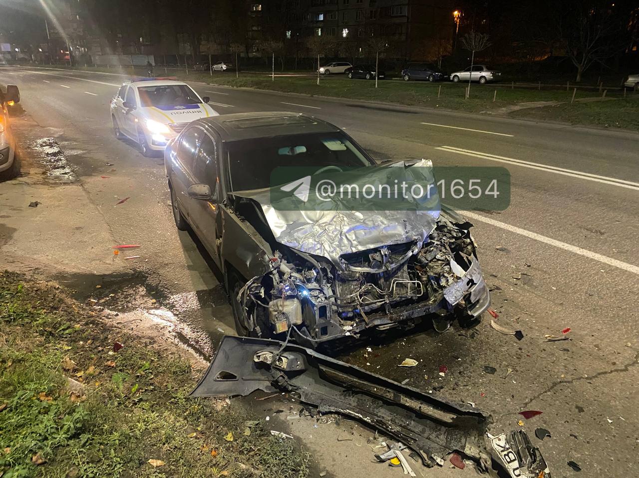 Зіткнувся з двома автівками та втік водій Nissan: Новини Харкова