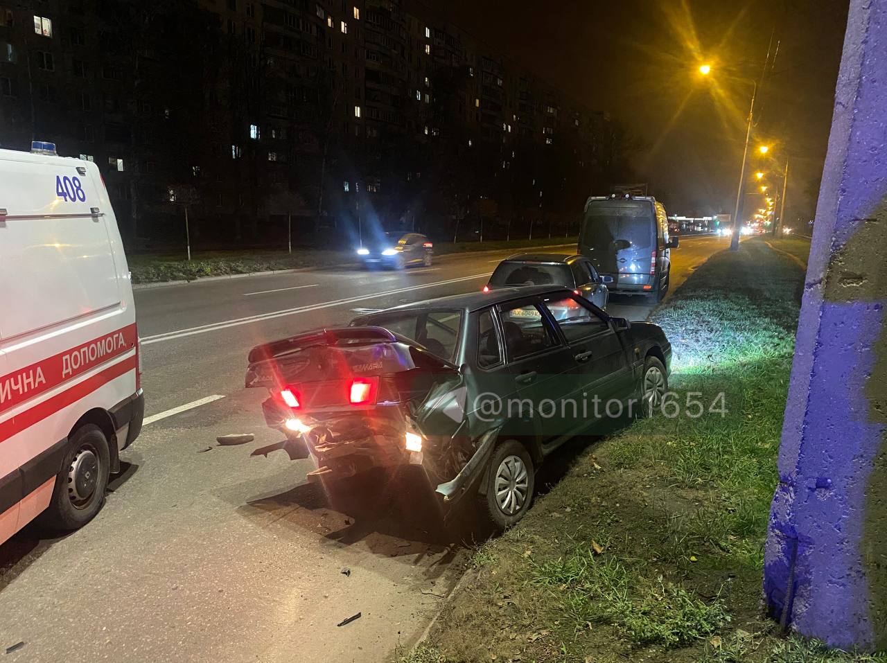 Зіткнувся з двома автівками та втік водій Nissan: Новини Харкова