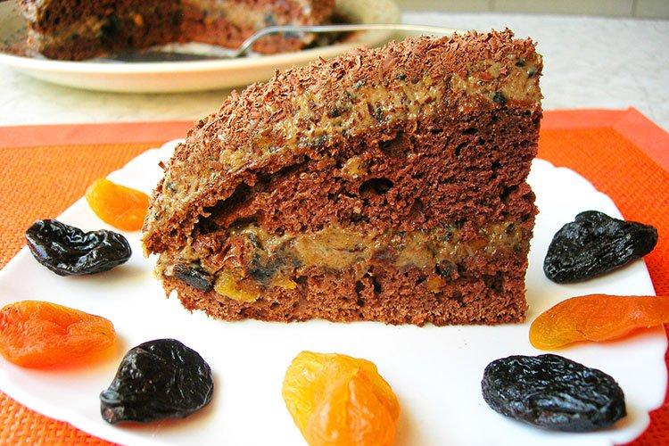 Ароматний шедевр: кавовий торт з чорносливом