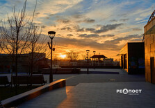 Красивий захід сонця у Харкові (фото)