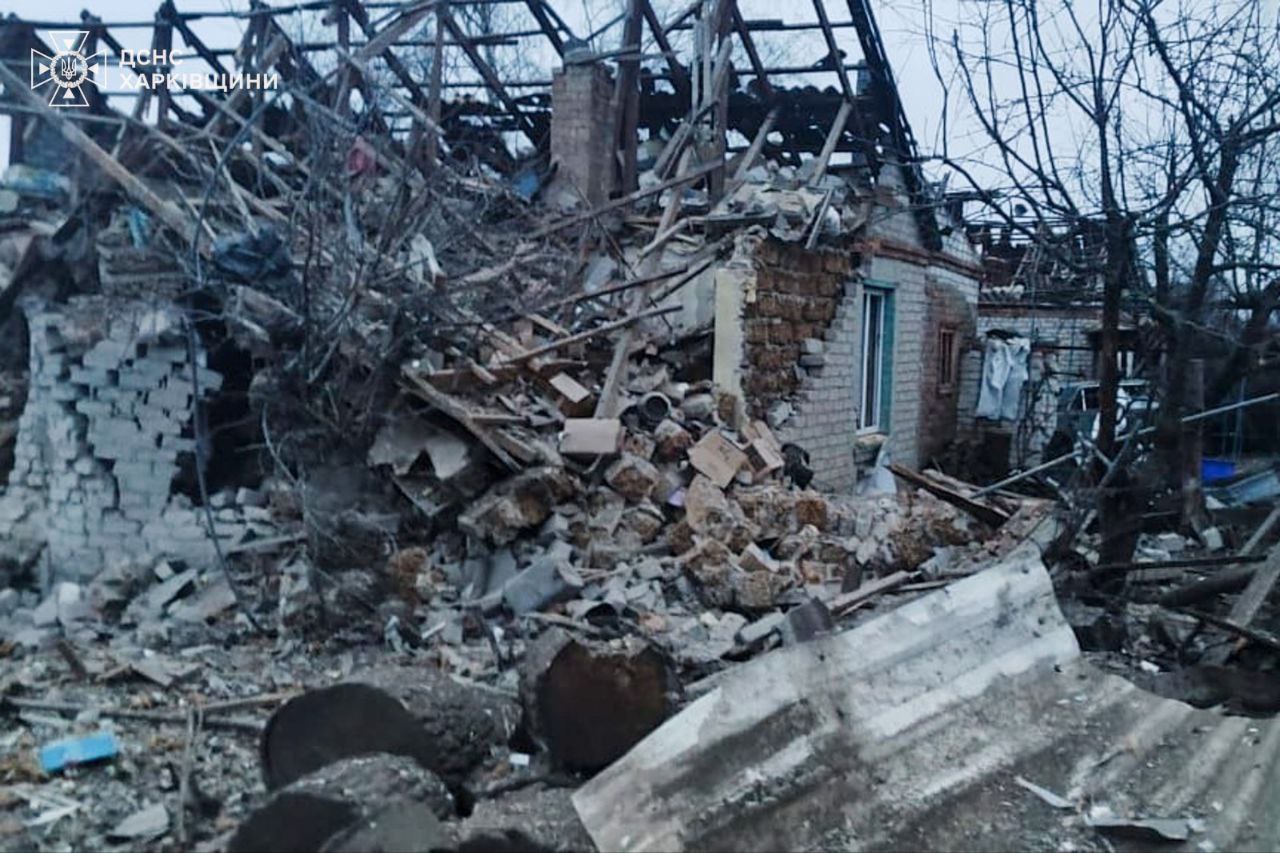 Вогнеборці Харківщини загасили пожежі на місці влучання російської бомби