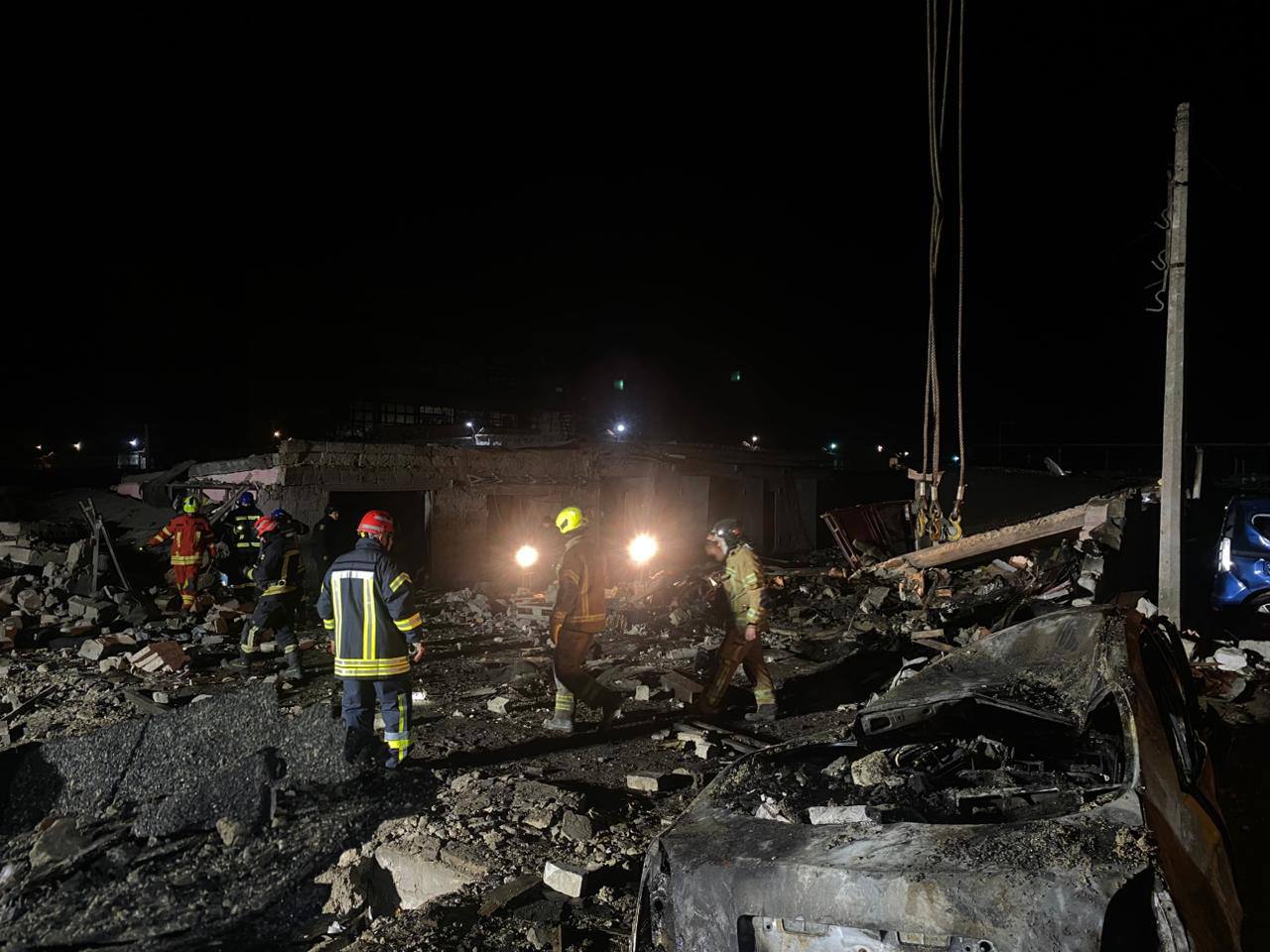 У Харкові усувають наслідки вибуху в Шевченківському районі (фото)