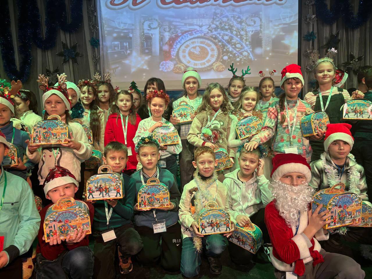 В Індустріальному районі Харкова організували свято для сотень дітей