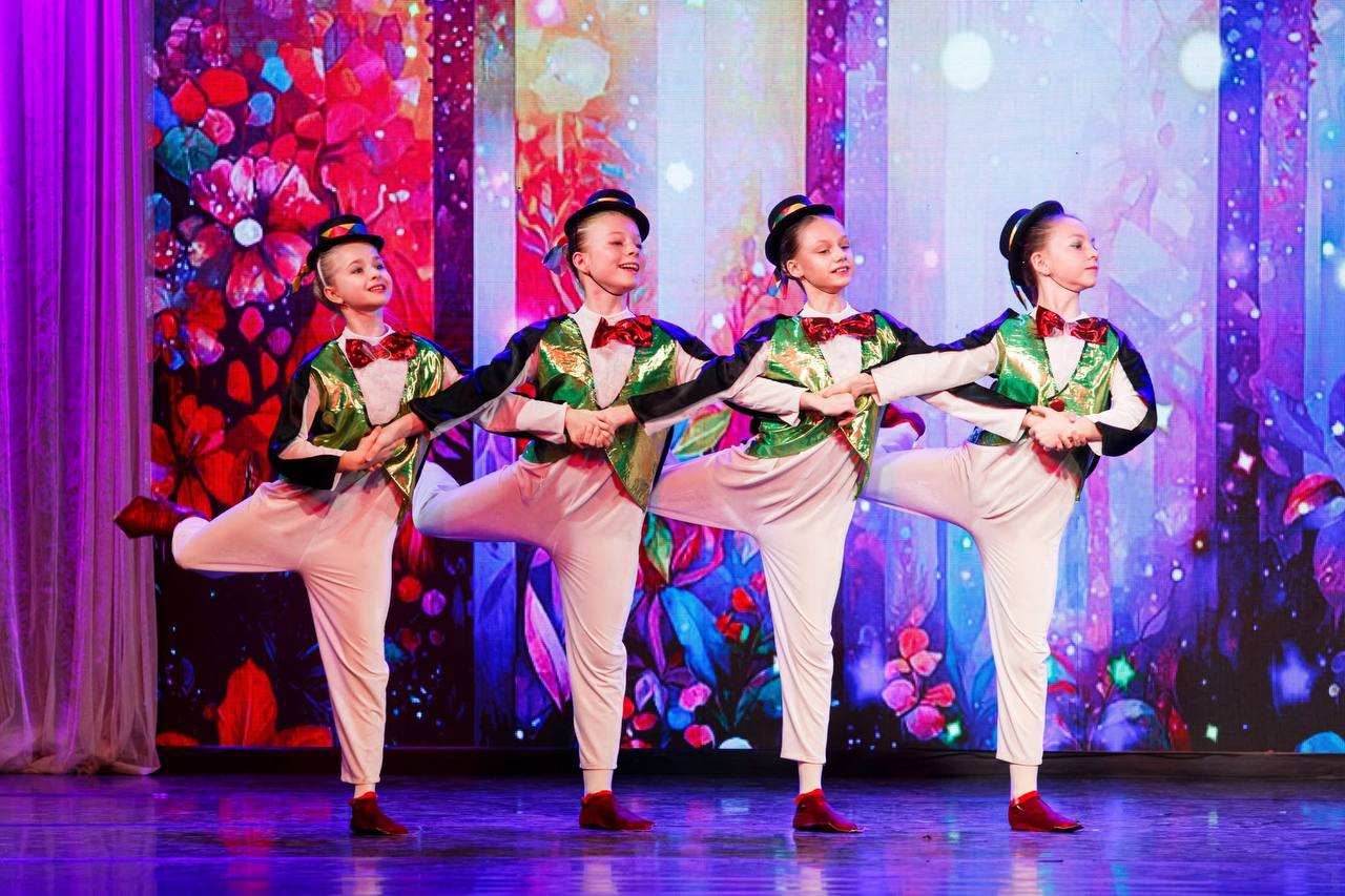 У Харкові презентували казку-балет «Чарівний світ Андерсена» для сотень школярів