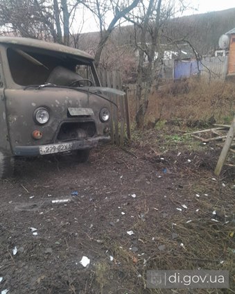 FPV-дрон вдарив по Слатиному на Харківщині: пошкоджено транспорт і паркан