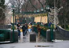 Сад Шевченко у Харкові готують до свят (фото)