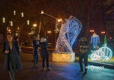 У центрі Харкова вмикали святкову ілюмінацію в тестовому режимі (фото)