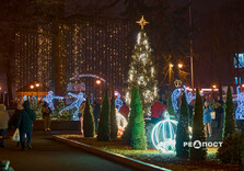 У центрі Харкова вмикали святкову ілюмінацію в тестовому режимі (фото)