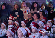 Для дітей з Новобаварського району організували новорічне свято (фото)