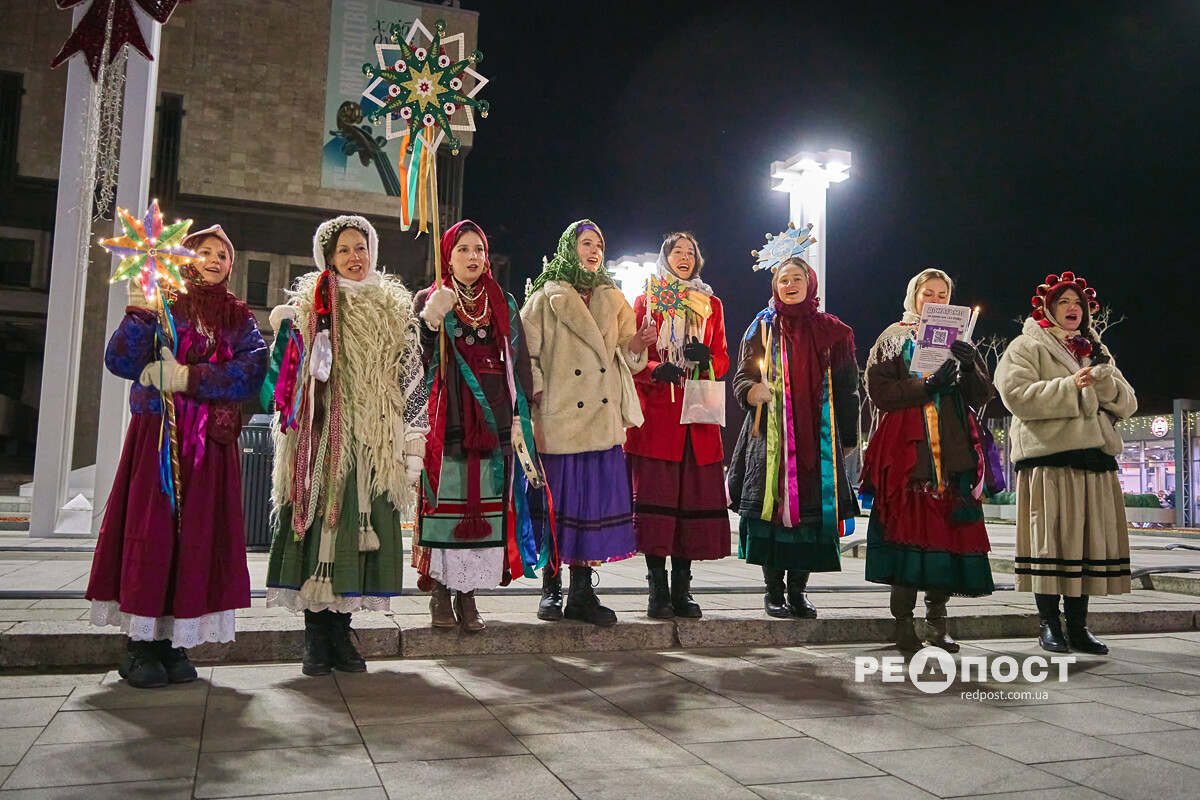 У Харкові ввечері ходили колядники (фото)