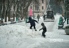 Харків засипало снігом (фото)