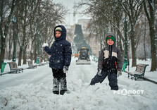 Харків засипало снігом (фото)