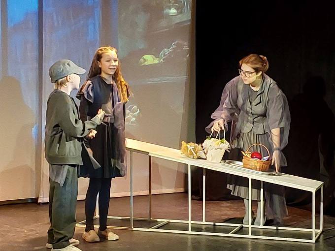 Новини Харкова: вистава «Міо – син короля» та подарунки для юних митців