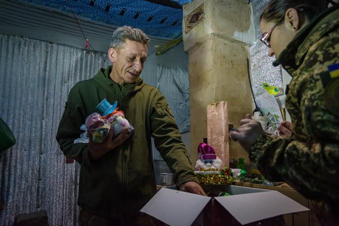 Новини Харкова: школярі передали подарунки бригаді «Скіф»