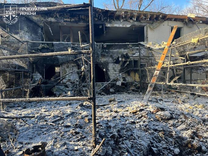 наслідки удару КАБом по екопарку в передмісті Харкова