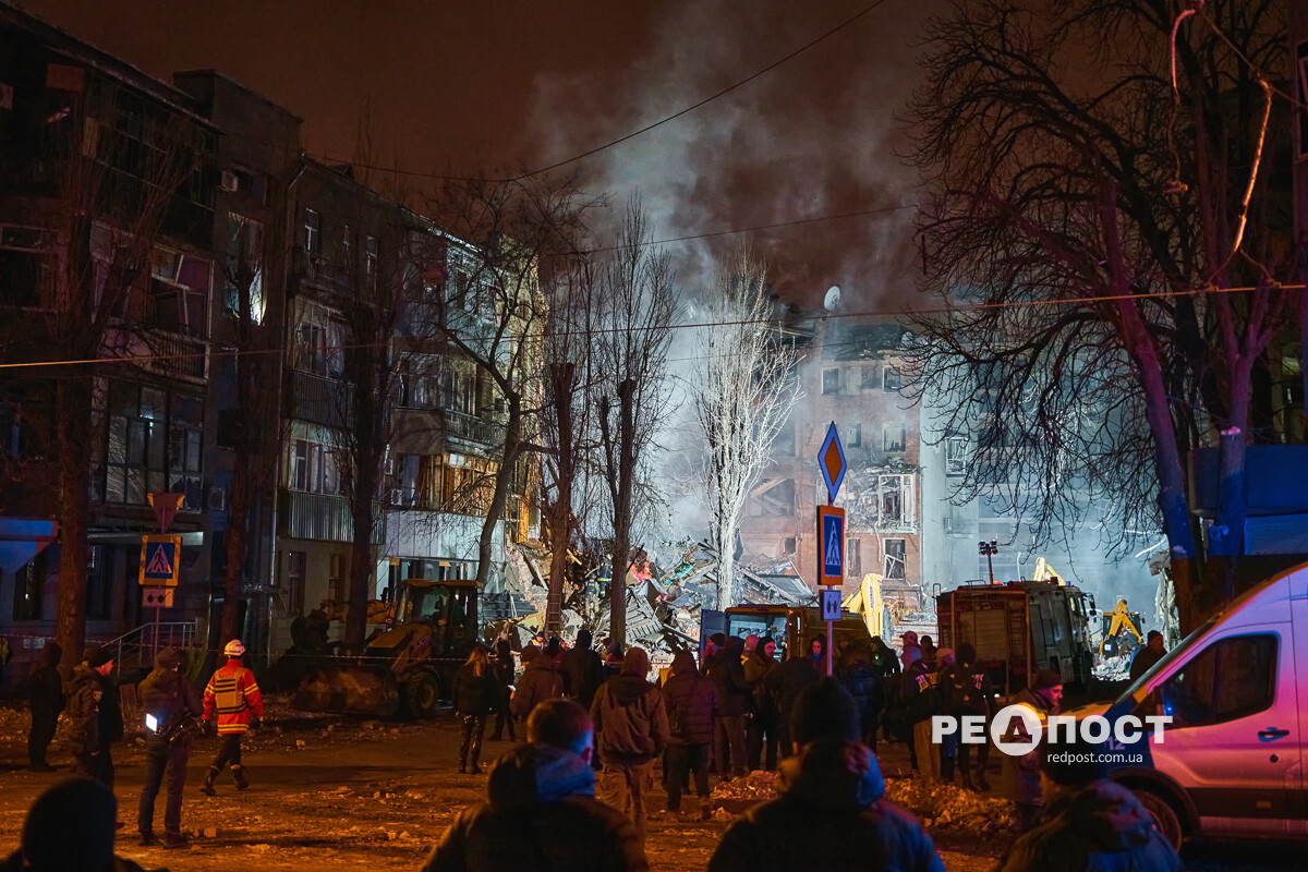 Обстріл Харкова 2 січня: знайдено фрагменти тіла під завалами