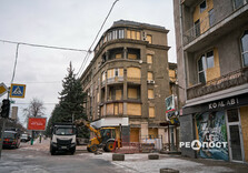 У Харкові продовжуються роботи на місці влучання російських ракет (фото)