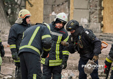 У Харкові продовжуються роботи на місці влучання російських ракет (фото)