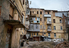 У Харкові продовжуються роботи на місці влучання російських ракет (фото)