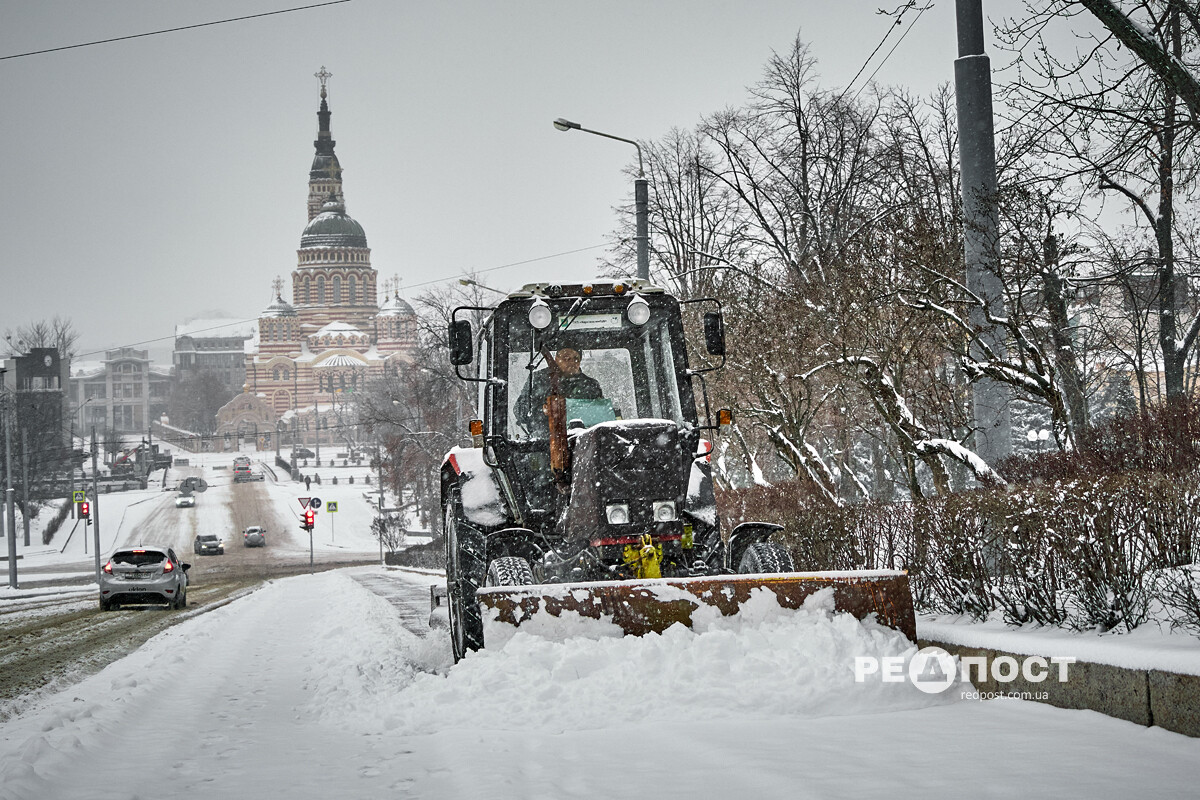 Снігова стихія у Харкові (фото)