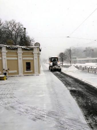 Новини Харкова: триває прибирання снігу