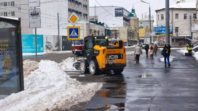 Новини Харкова: триває прибирання снігу