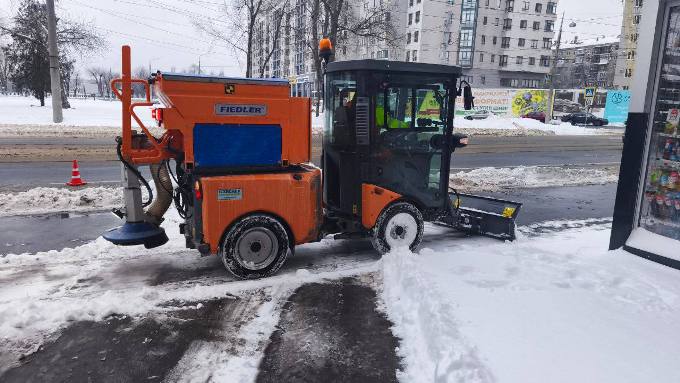 Новини Харкова: триває прибирання снігу