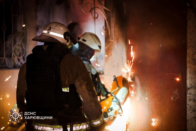 Новини Харкова: пожежа після удару БпЛА по приватному будинку