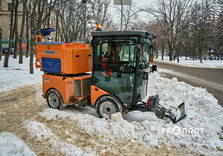 У Харкові проводяться сезонні снігоприбиральні роботи (фото)