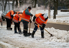 У Харкові проводяться сезонні снігоприбиральні роботи (фото)