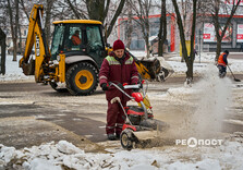 У Харкові проводяться сезонні снігоприбиральні роботи (фото)