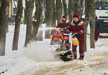 У Харкові проводяться сезонні снігоприбиральні роботи (фото)