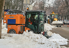 У Харкові проводяться сезонні снігоприбиральні роботи (фото)