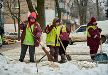 У Харкові проводяться сезонні снігоприбиральні роботи (фото)