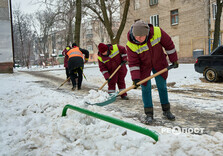 У Харкові проводяться сезонні снігоприбиральні роботи (фото)