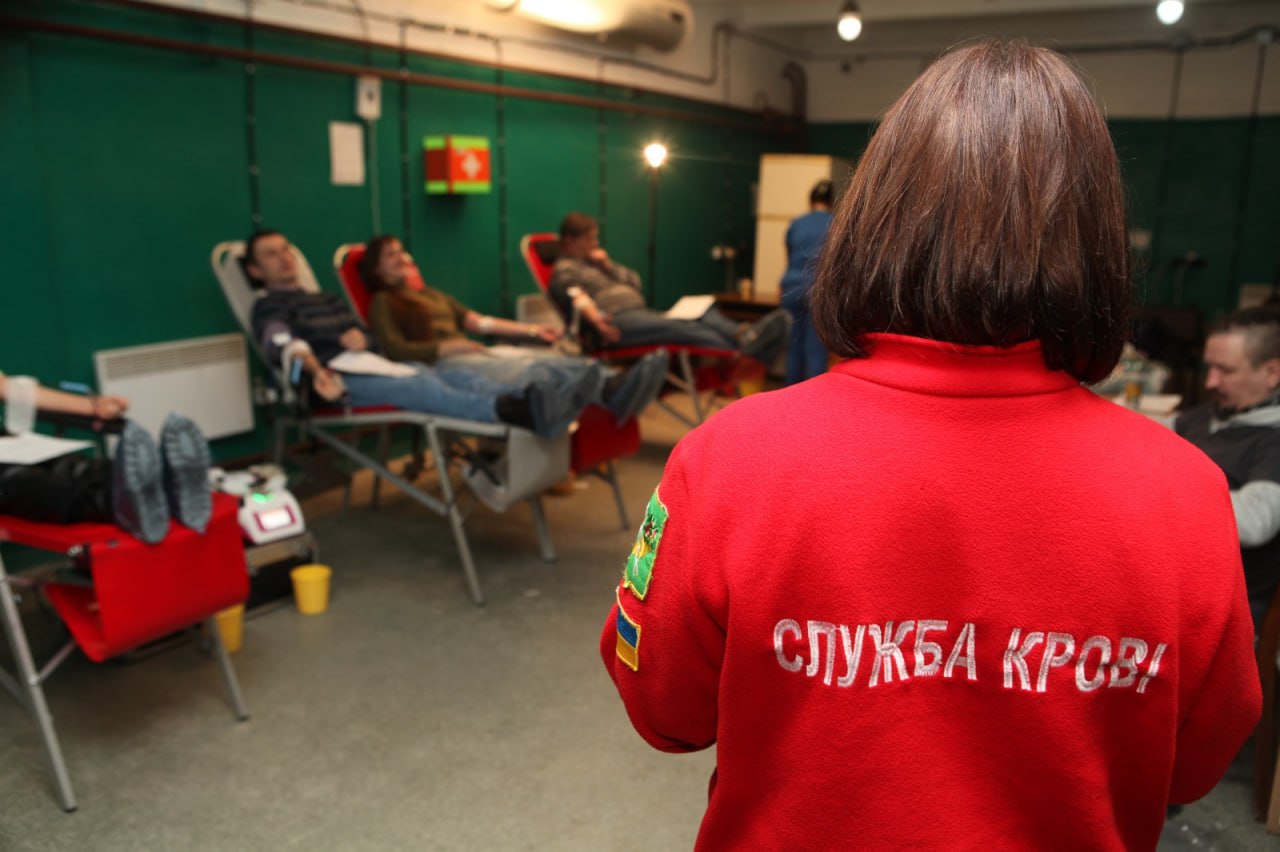 Харківські комунальники здали кров для військових та цивільних