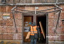 В Індістріальному районі Харкова усувають наслідки масованої ворожої атаки (фото)