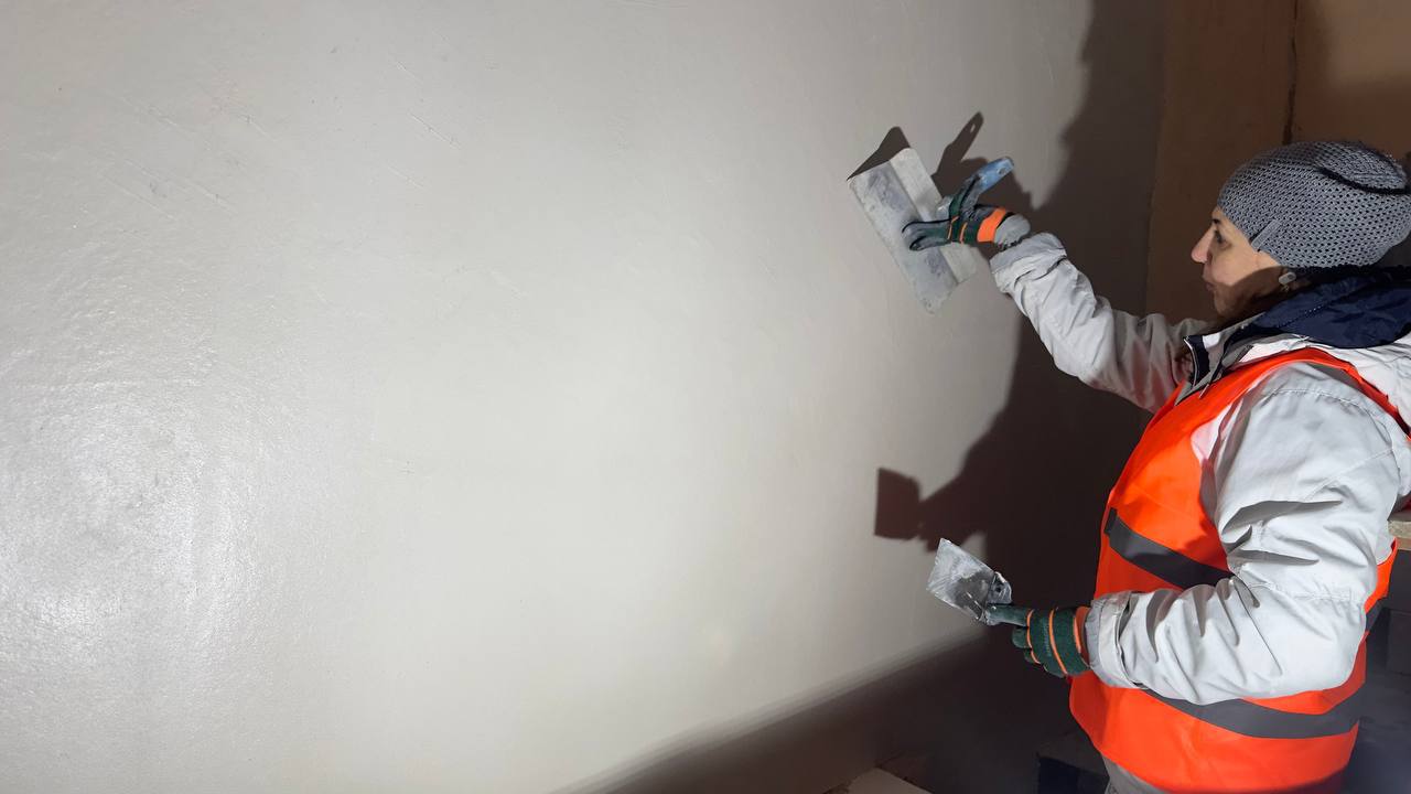 Стало відомо, як просувається відновлення постраждалого від обстрілів харківського будинку