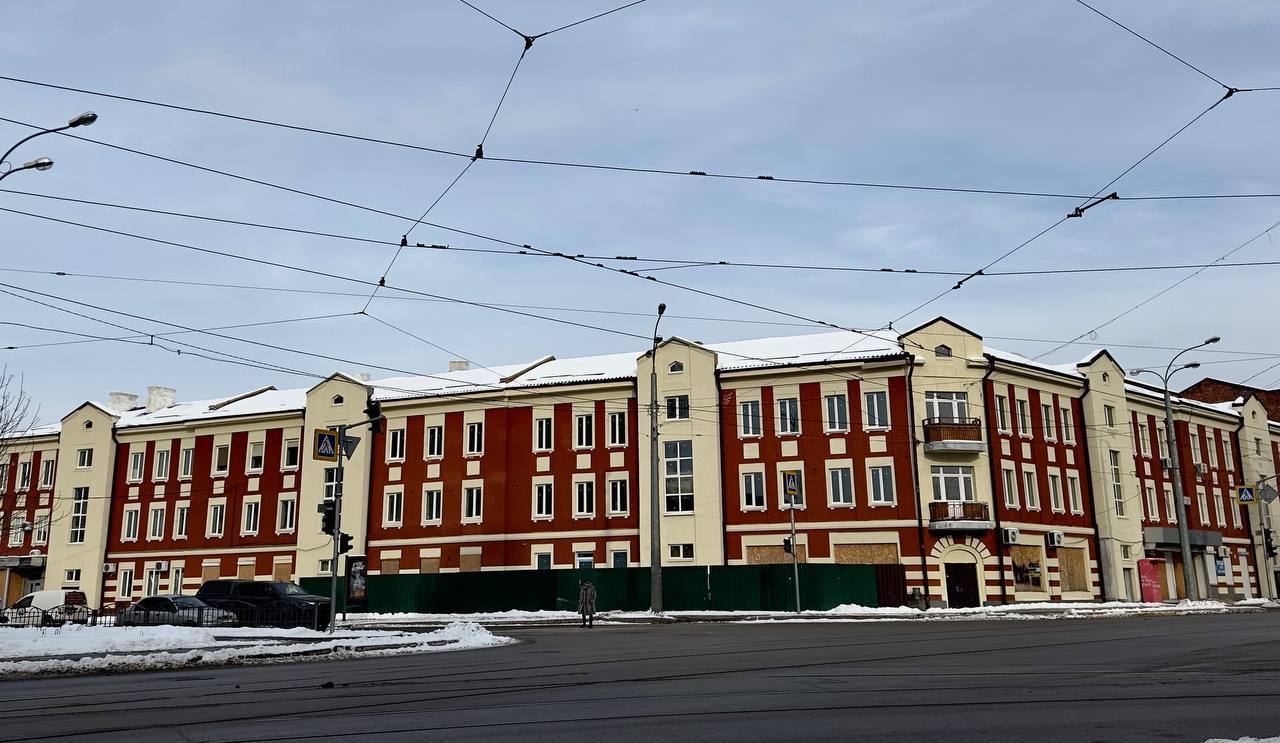 Стало відомо, як просувається відновлення постраждалого від обстрілів харківського будинку