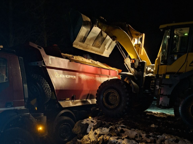 Крижаний дощ: дорожники Харківщини розповіли, як боролися з негодою