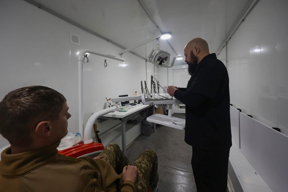 Слобожанські «Скіфи» створили мобільний стоматологічний кабінет