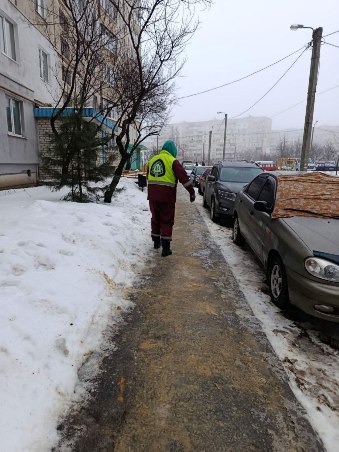 Новини Харкова: комунальники усувають ожеледицю