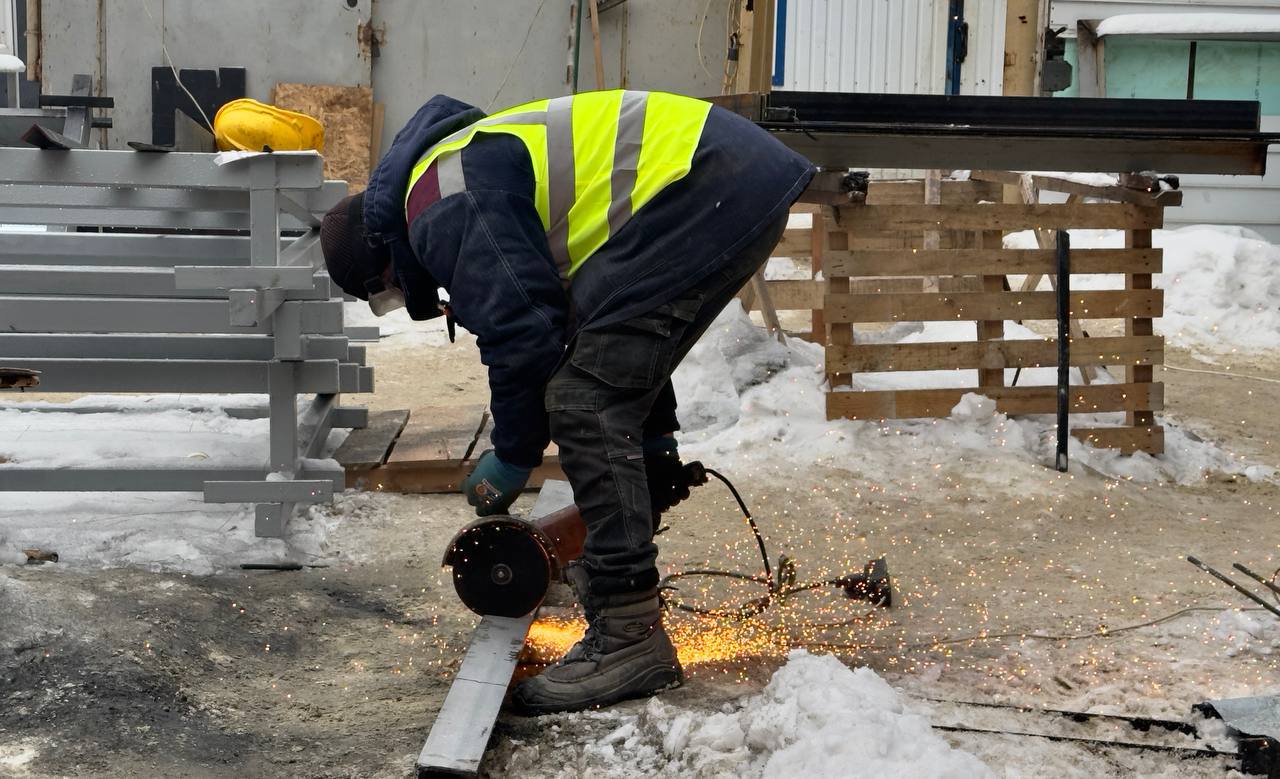 У Харкові продовжують відновлювати житловий фонд, пошкоджений під час ворожих обстрілів