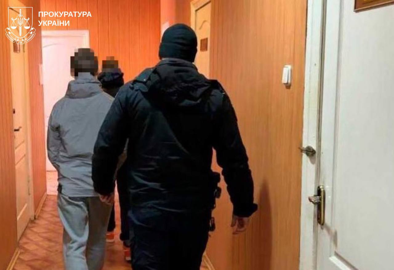 Напали на чоловіка й били, поки він не перестав подавати ознаки життя: підлітки з Харківщини отримали тюремні строки