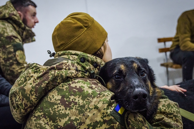  Читайте нас у Facebook, Telegram та Instagram   Раніше РЕДПОСТ писав, що психологи бригади «Скіф» працюють із військовими на передовій для підтримки стійкості.