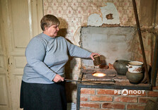 Тепло в домівках харків'ян: як працює одна з програм допомоги самотнім і переселенцям (фото)