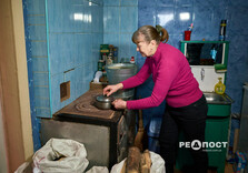 Тепло в домівках харків'ян: як працює одна з програм допомоги самотнім і переселенцям (фото)