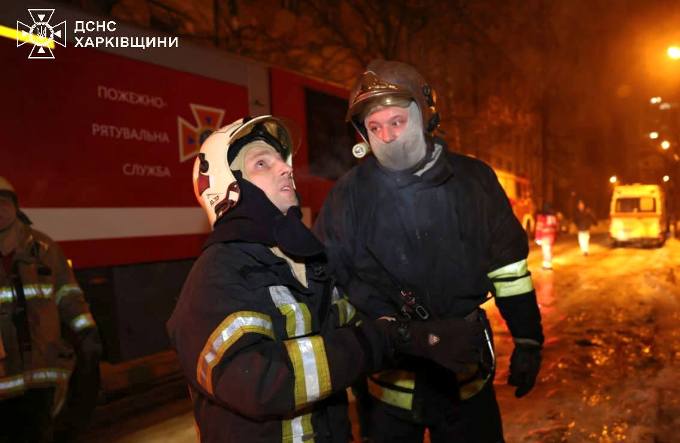 Новини Харкова: пожежа у будинку на Салтівці