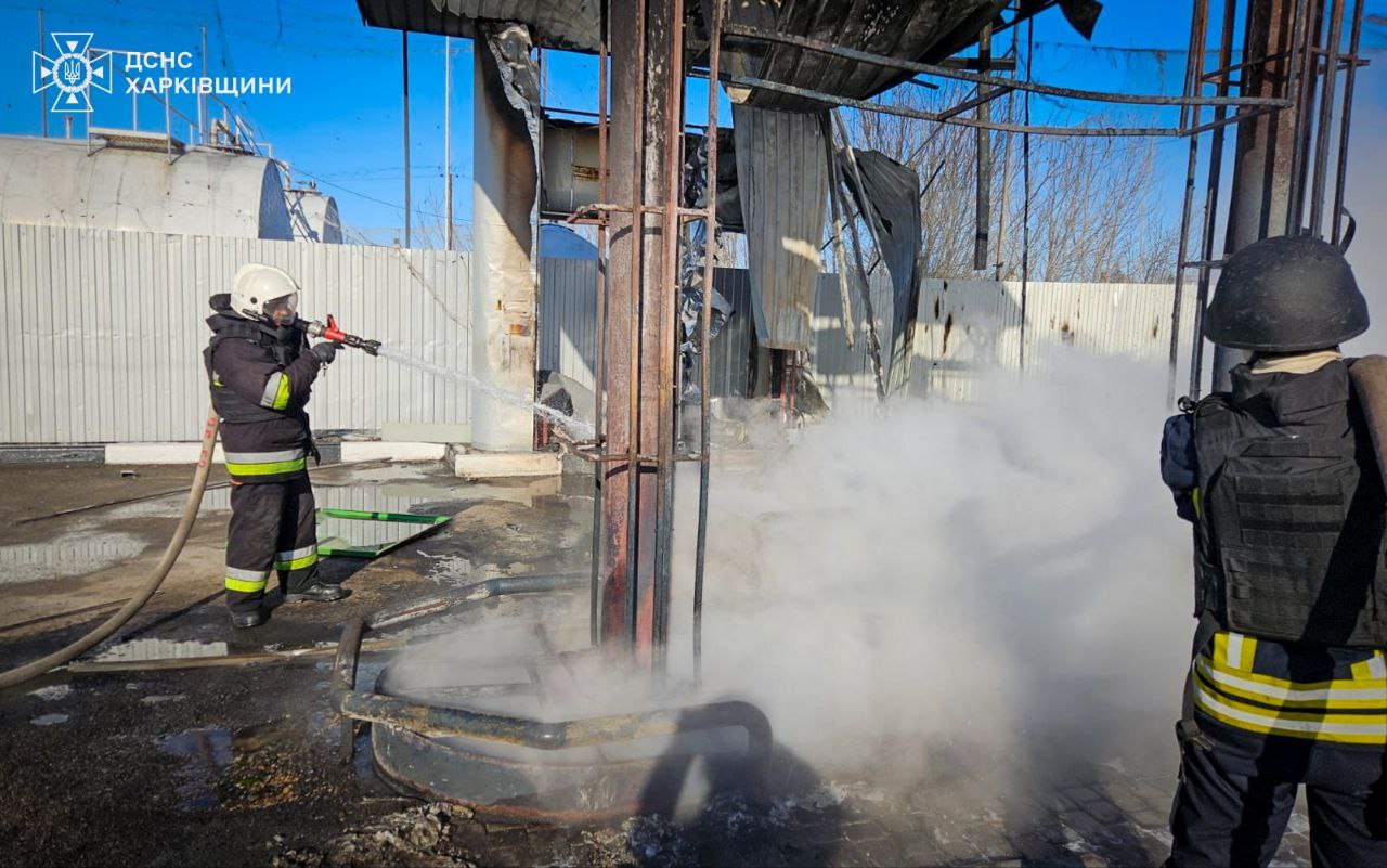 У Харківській області ворожий безпілотник атакував АЗС