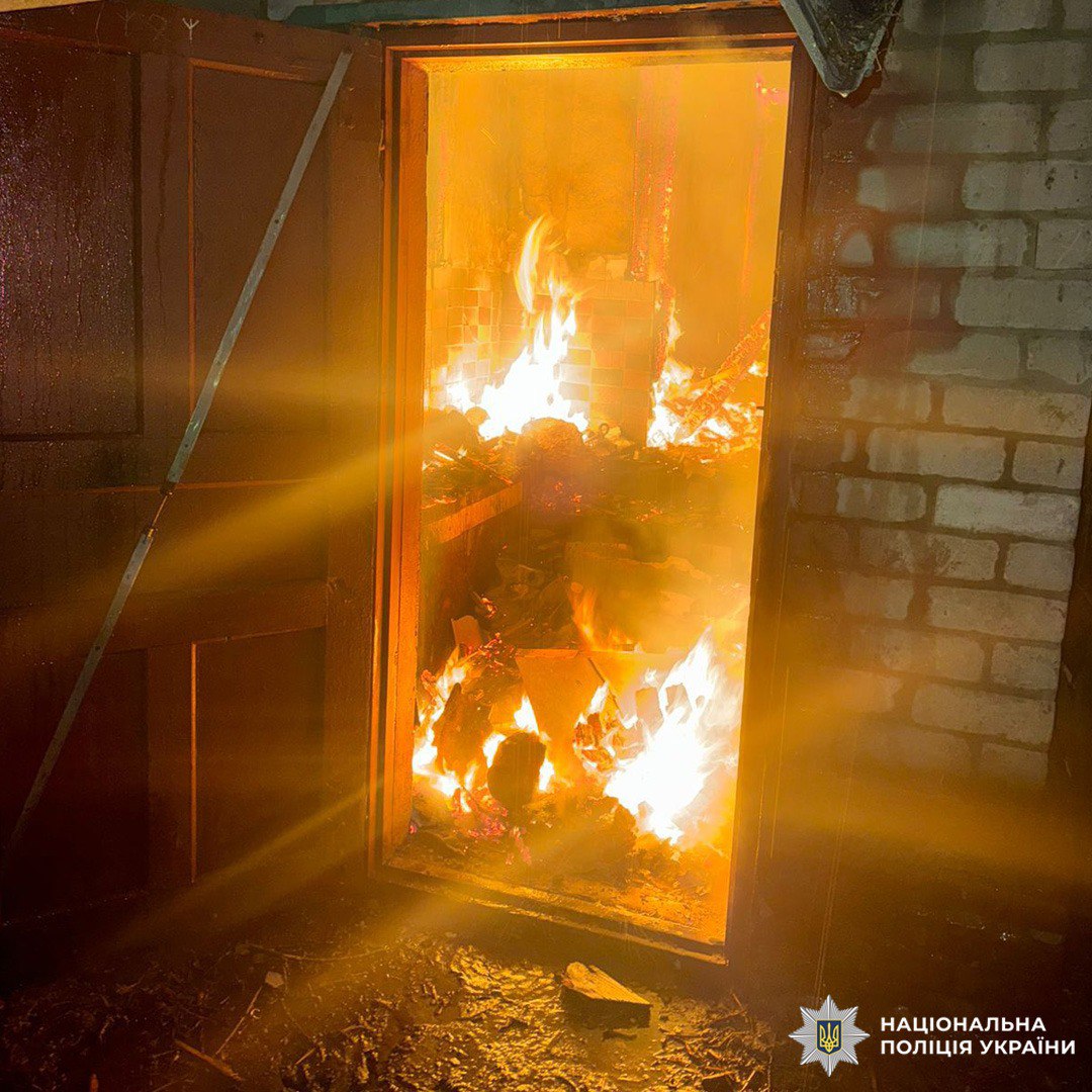 Правоохоронці показали наслідки ворожого обстрілу Харківської області